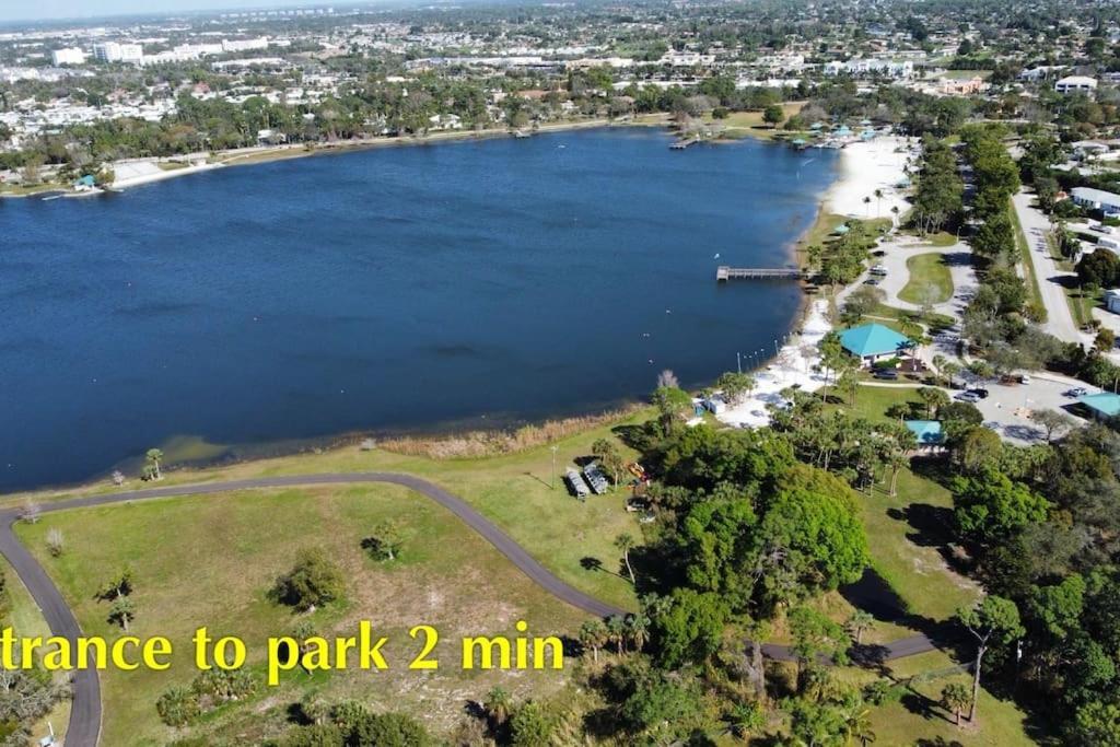 Villa Velvet Bloom Unique Location 3Mil To Downtown North North Naples Exterior foto